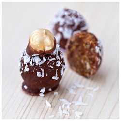 Confiserie Schröder - Feige-Dattel-Kokos-Bällchen